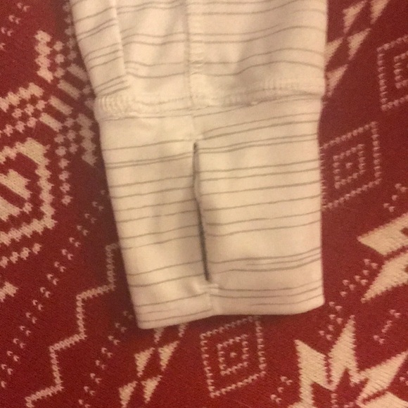 Athletic pull over by Old Navy Active - Picture 4 of 7